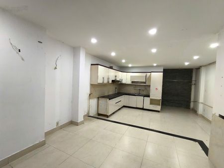 Chính chủ cho thuê phòng 40m2 vừa ở kinh doanh tại mặt tiền Ba Vân khu Bàu Cát, Tân Bình