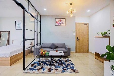 Cho thuê nhà trọ Trường Sa, full nội thất cửa sổ lớn view sông ngã tư hàng xanh Hutech 45m2