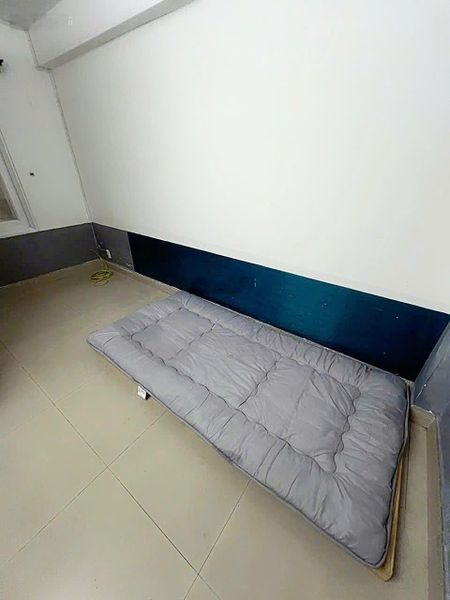 Cho thuê phòng tầng trệt giá rẻ khu dân cư Trung Sơn gần Lotte Q7. Nội thất cơ bản. Giá: 3tr/tháng