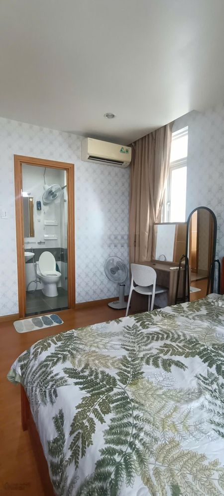 Tôi cần cho thuê 1 phòng trong CH HimLam Riverside, giá 8tr/th (bao tất cả chi phí). LH: 0762318006