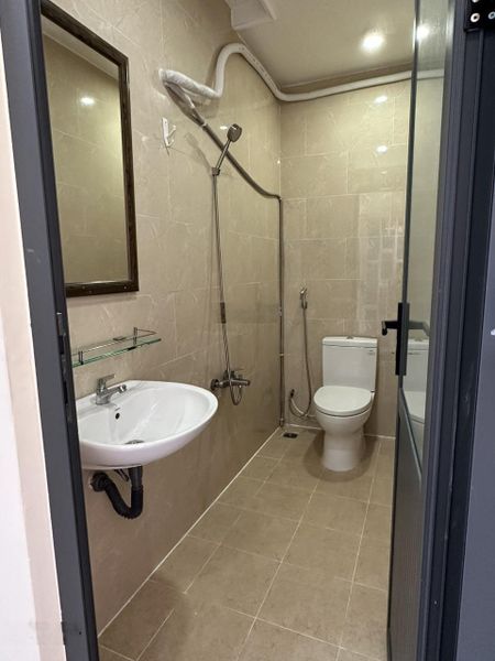 Quận 10, cho thuê phòng, tiện nghi, toilet riêng, máy lạnh, máy giặt, khóa vân tay, khu an ninh
