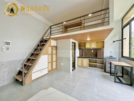 Cho thuê phòng có gác rộng 30m2 ngay Nguyễn Gia Trí gần Ngã Tư Hàng Xanh, Hutech, NT, GTVT