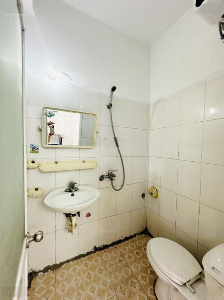 Cho thuê phòng trọ giá rẻ Trần Thái Tông 2.7 kk, gần Học Viện Báo Chí, ĐH Quốc Gia.
