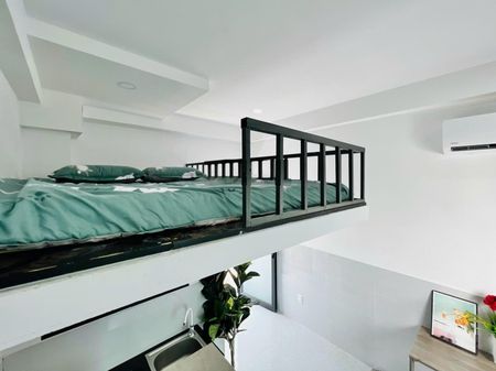 Căn hộ có gác, 30m2, có ban công, tại Trịnh Đình Thảo, Tân Phú gần Đại học Văn Hiến