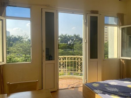 Cho thuê Phòng 502 mặt đường Trần Vỹ Vệ sinh khép kín điều hòa nóng lạnh máy giặt đầy đủ Thang Bộ.