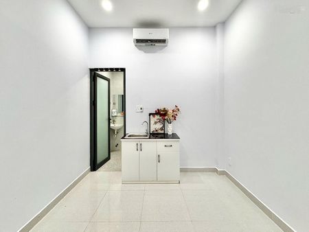 Phòng Mới Xây Sẵn Máy Lạnh Như Hình_Ngay Ngã Tư Bảy Hiền