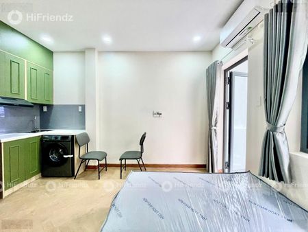 Phòng đẹp ban công thang máy máy giặt riêng - 35m2 ngay trung tâm Phú Nhuận