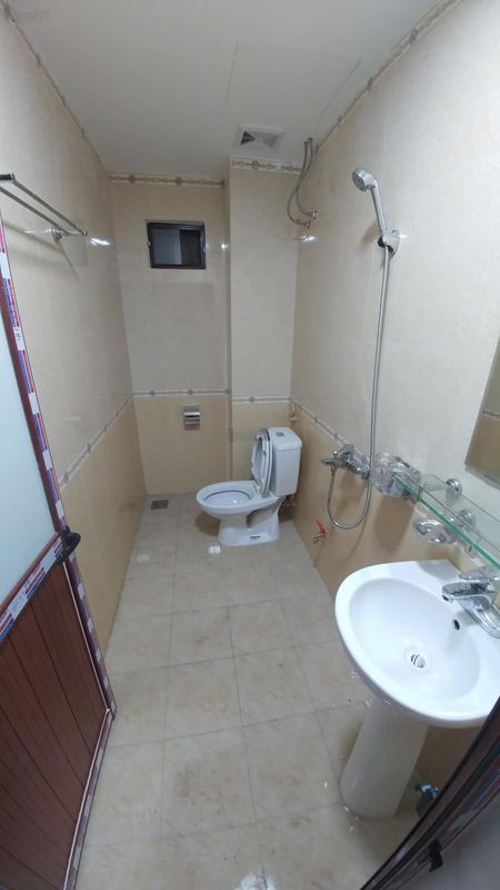 chính chủ cho thuê phòng thoáng mát tầng 4 thang bộ cách sân vận động 500m giá chỉ 3tr4