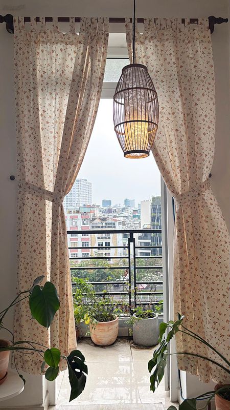 Phòng ban công view bờ kè Trường Sa Bình Thạnh giáp Q1