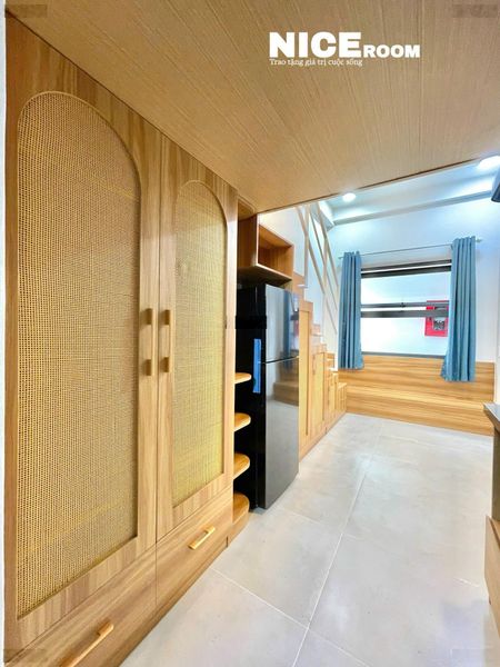 Duplex gác cao, full nội thất mới 100%. Toà thang máy. Ở 3 - 4 bạn. Ngay cầu Thị Nghè, Bason