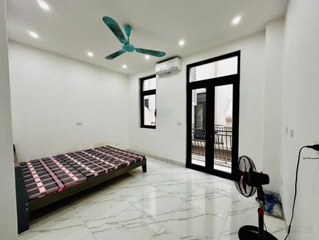 Cho thuê nhà trọ tại Vin 2 đủ đồ, gần Vincom. Giá chỉ 2,5 triệu/th