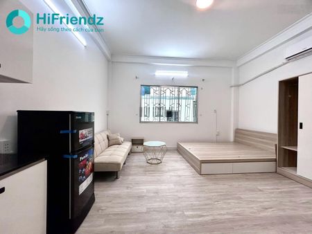 Phòng full nội thất, diện tích 38m2, cửa sổ lớn, ngay đường 3/2 thuận tiện di chuyển Q 10,5,1