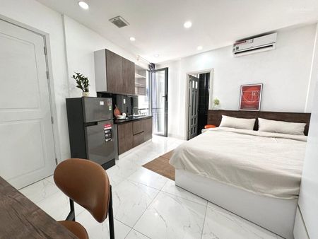 2 Không gian ngủ ban công full NT ngay ngã tư phú nhuận