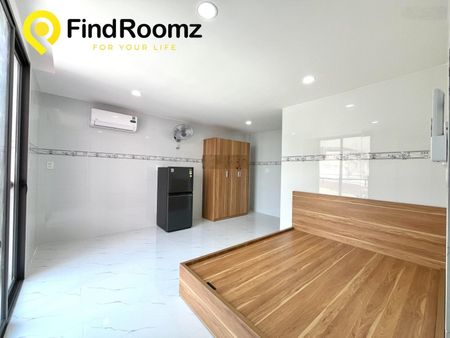 Trống sẵn studio ban công, full nội thất gần công viên Làng Hoa chỉ 4x