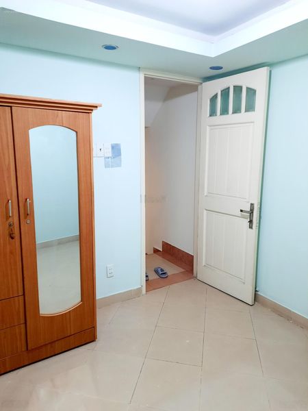 Cho thuê phòng Q3 rộng rãi cửa sổ mới nội thất. 2tr1 2tr9