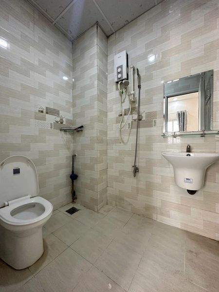Cho thuê phòng giá rẻ cửa sổ đầy đủ nội thất gần hado centrosa, v.xoay dân chủ, học viện hành chính