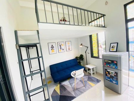Phòng cửa sổ trời kế đh văn hiến - đầy đủ tiện nghi có thể ở liền