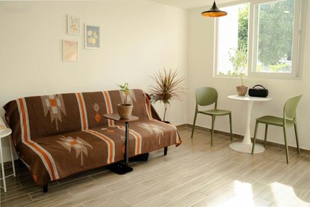 Cho thuê phòng duplex 35m2 thoáng mát ban công ở điện biên phủ dành cho sv dân vp lh 0373703851