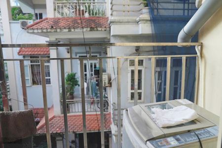 ccmn 1P ngủ 35m giá 4,5 triệu phố Mễ Trì cho thuê