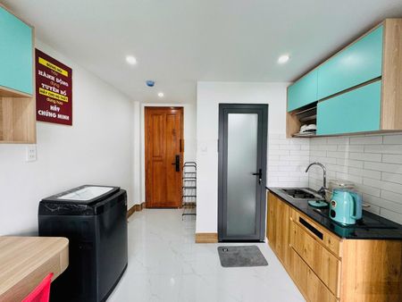 Cho thuê phòng studio đầy đủ nội thất cửa sổ thoáng ngay Hàng Xanh, Bạch Đằng, UTH, Hutech, FTU