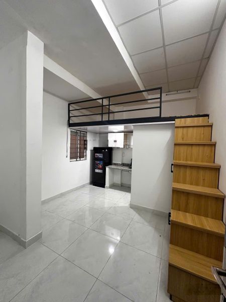 Cho thuê Duplex rộng rãi gần Học Viện Hàng Không, Đại Học Ngoại Ngữ Tin Học, Greenwich, Swinburne