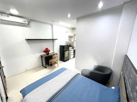 Phòng mới đẹp chủ nhà thân thiện Full nội thất có ban công trời thoáng gần chợ Bà Chiểu dtich 35m2