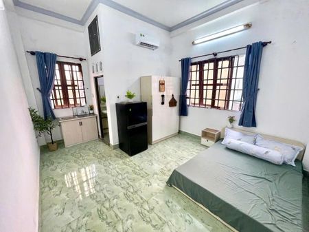 Studio cửa sổ trời siêu thoáng ngay vườn lài qua đh văn hiến 5p đi xe