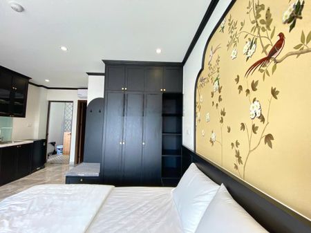 Cho thuê phòng mặt phố ô tô đỗ cửa, rộng 30m2 đủ đồ khu vực Xuân La - Ngoại Giao Đoàn