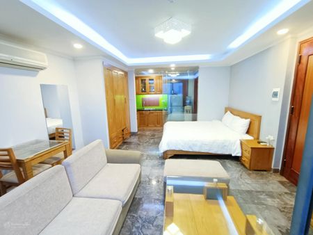 Chính chủ cho thuê phòng ở 523 kim mã view Lotte ban công full đồ, xịn bồn tắm, 40m2, cửa vân tay
