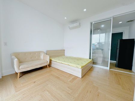 Chính chủ cho thuê phòng studio tách bếp có ban công full nội thất sát bên chợ bà chiểu-bình thạnh