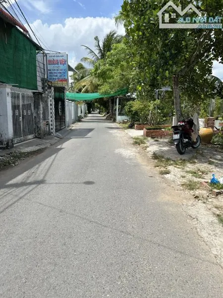 Cho thuê nhà mặt tiền đường Nguyễn Thị Tao gần đường Võ Văn Kiệt Thành phố Cần Thơ