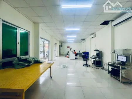 Cho thuê toàn bộ nhà máy,kho chứa hàng độc lập 1500m2 có PCCC tại ngã 3 Phan trọng tuệ.