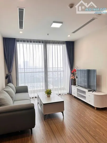 Cho thuê gấp căn 2pn đủ đồ tại Vinhomes West Point, nhà đẹp giá chỉ 18tr