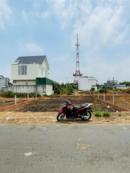 Chủ bán gấp đất 1 tỷ 550 đường lưu khai hồng, thị trấn củ chi 243m2