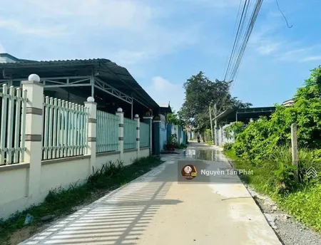 5x39m có thổ, gần cổng kcn. đường bê tông. 350tr