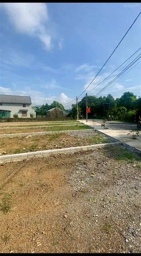 Bán đất nền xã đồng làng, tt chi nê, lạc thuỷ, mặt đường 10m, view hồ , sổ đỏ, dt 133,8m2, giá f0