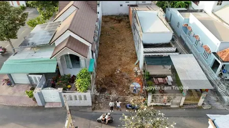 Cần bán gấp 1 lô đất đường nguyễn ánh thủ diện tích 5x18m2/90m2 giá chỉ 580tr, shr, full thổ cư