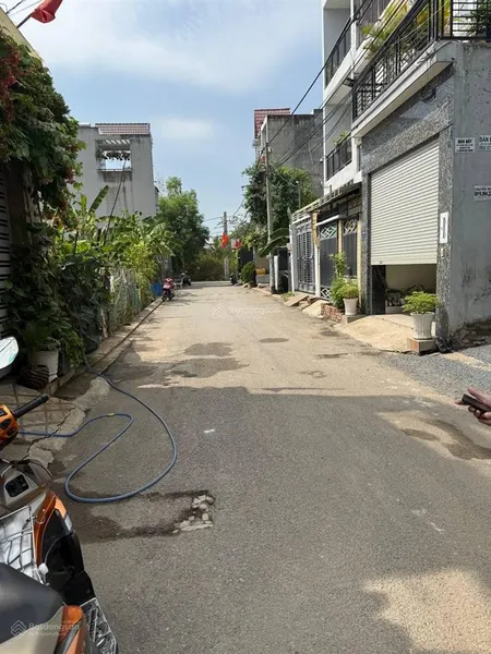 Dt 4x17m đường hẻm thông thoáng ô tô đi lại thoải mái, cách chợ long trường khoảng 150m