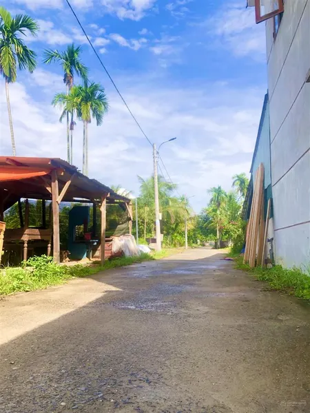Bán lô nhà vườn rộng 400m2. khu dân cư. đất cao ráo sạch sẽ. gần đường lớn