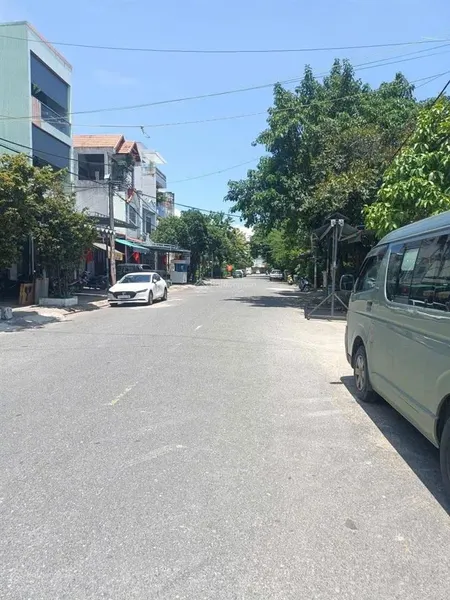 Bán cặp đất mt( kẹp cống) đường 7m5 nguyễn minh chấn, cạnh đh duy tân, dt 10x20m