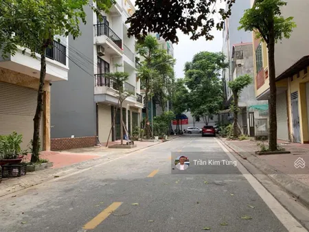 Chính chủ gửi bán lô đất tái định cư thạch bàn long biên 61m2 đường ô tô tránh, vỉa hè