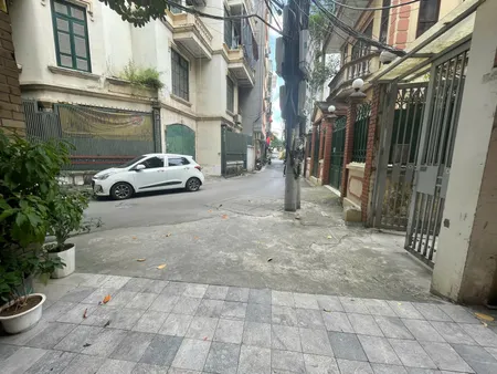 Bán nhà Võng Thị 45m² ngang 3.8m giá 15.2 tỷ Phường Tây Hồ (LH: Zalo 0862299066)