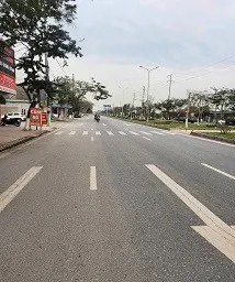 Siêu Phẩm : Lô 2 Đươnf 353 Phạm Văn Đồng .