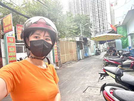 BÁN ĐẤT TẶNG NHÀ - XE HƠI NGỦ TRONG NHÀ- DT ĐẤT SIÊU LỚN -DÀI MIÊN MAN 34M- THÔNG RA BẾN VÂN ĐỒN QUA NGUYỄN TẤT THÀNH.