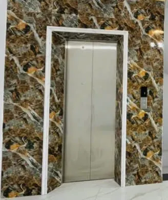 Cho thuê nhà mới, lô góc, Hoàng Cầu, thang máy; vỉa hè 119m2* 4T- 50 Tr