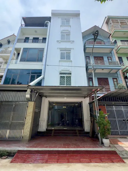 Bán nhà 5 tầng – full nội thất – làn 2 đường Lý Thánh Tông, Phú Điền.