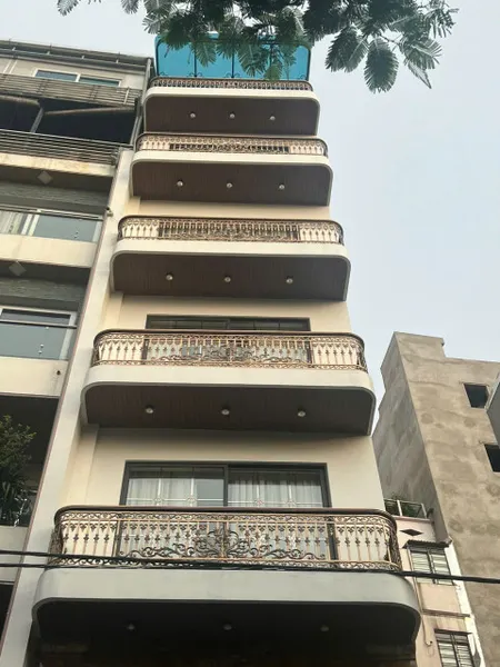 Chính Chủ Cần Bán Căn Nhà Full Nội Thất Vị Trí Đắc Địa Kinh doanh Đỉnh Tại Long Biên, Hà Nội