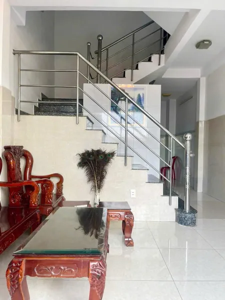 Nhà 2 lầu/ST 354/ Âu Dương Lân P3Q8