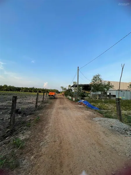 1.5 hecta đất trống, phù hợp trang trại chăn nuôi, nơi nghỉ dưỡng tại xuân hoà, đồng nai