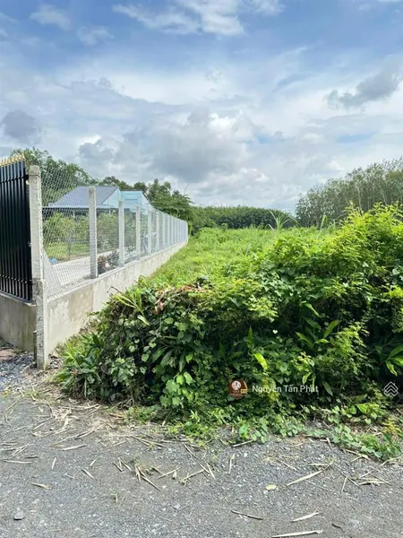 36x40 có 400m2 thổ cư. gần kcn. dân đông. 2,18 tỷ